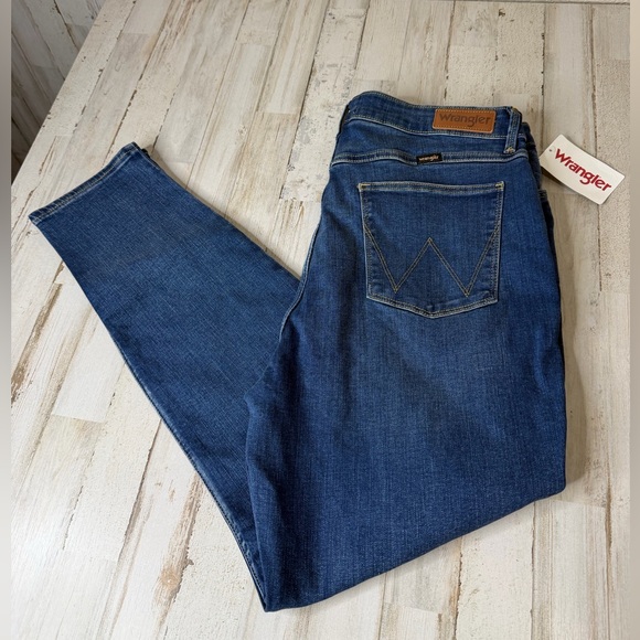 Wrangler Denim - Wrangler Women's Blue Skinny Jeans